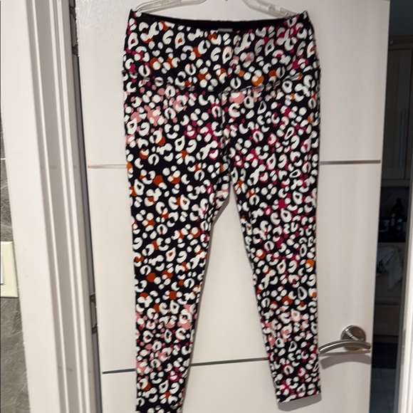 Chico’s Zenergy Leopard Print Exercise Leggings Size 2 in Chico’s - Picture 2 of 9